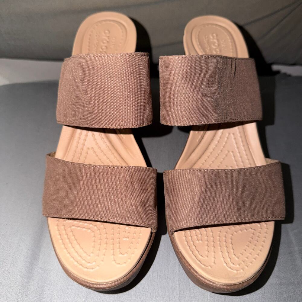 Crocs Women’s 10 Brown Dual Comfort Wedge Sandals Slip On NWOB